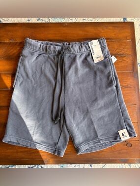 Men's 6” inseam sz S, NWT Gray Drawstring Fleece Shorts, 2 side, 1 back pocket